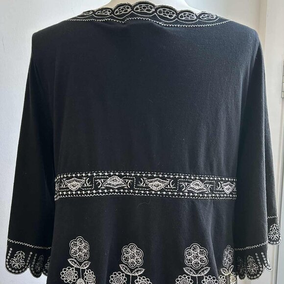 BCBGMAXAZRIA Black Embroidered Cotton V-Neck Tunic with Scalloped Hem – US XL - Picture 8 of 10